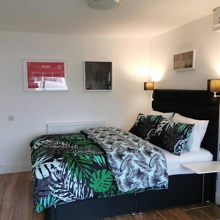 Stylish Studio Bungalow, Close To Cardiff Centre エクステリア 写真