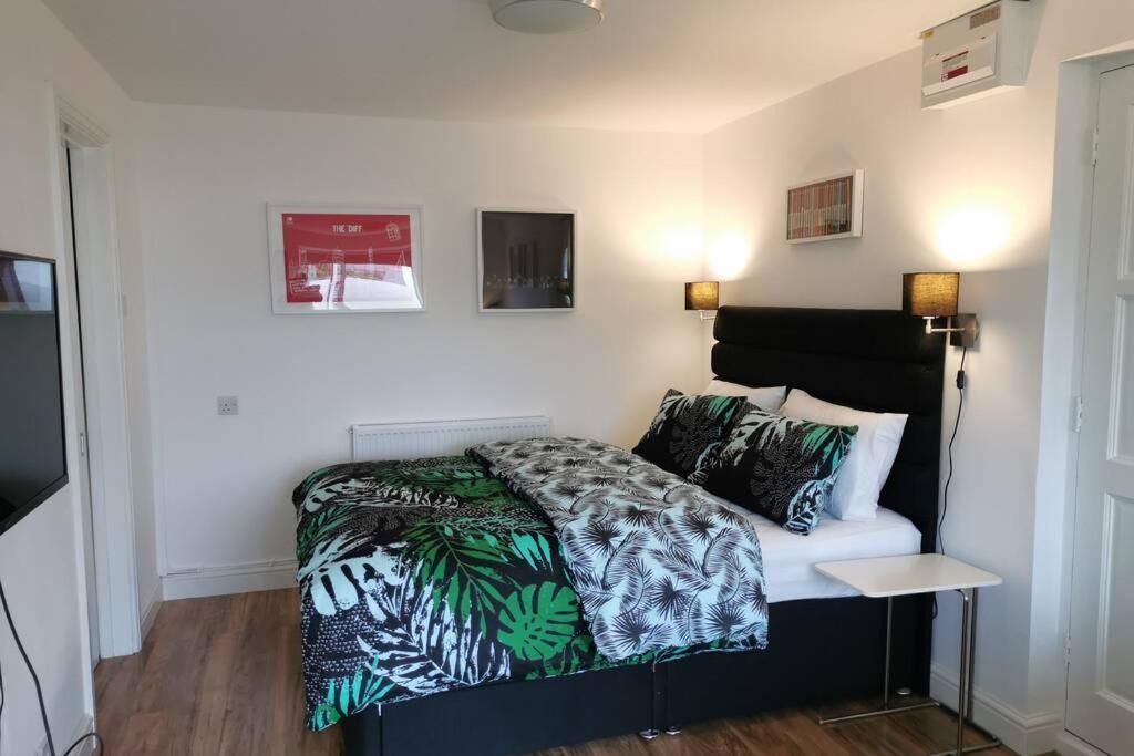 Stylish Studio Bungalow, Close To Cardiff Centre エクステリア 写真